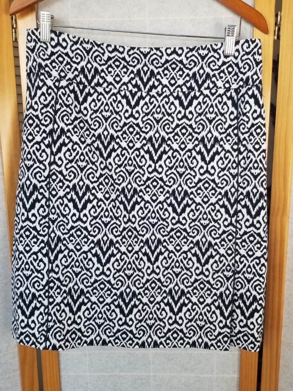 Margaret M Black and White Pencil Skirt Size XL Stitch Fix Ikat Print